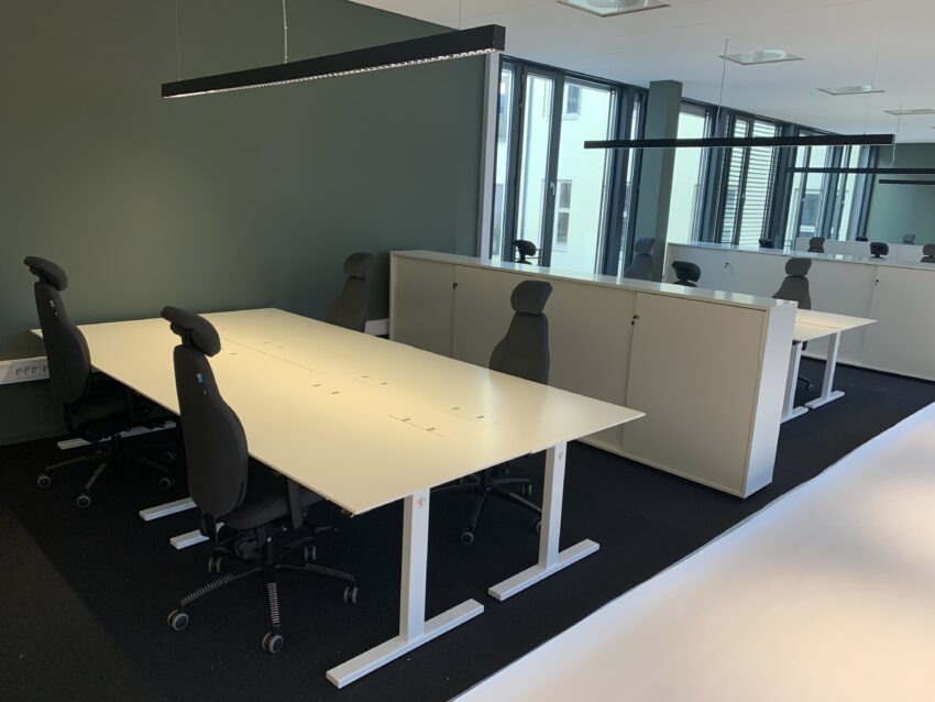 COMPACT 2 SIT & STAND TABLE - WHITE - Bilde 18